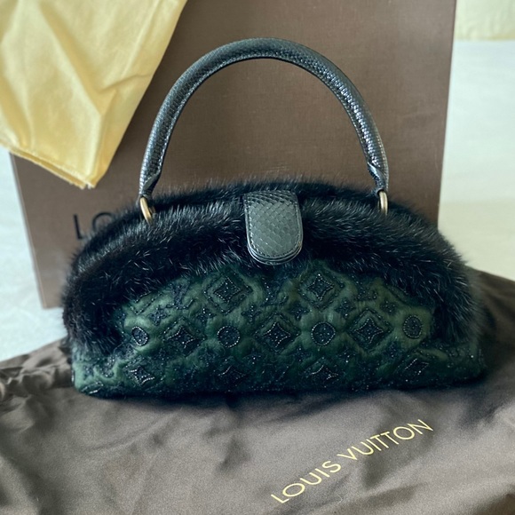 Louis Vuitton Mousseline Demi Lune - Picture 2 of 14